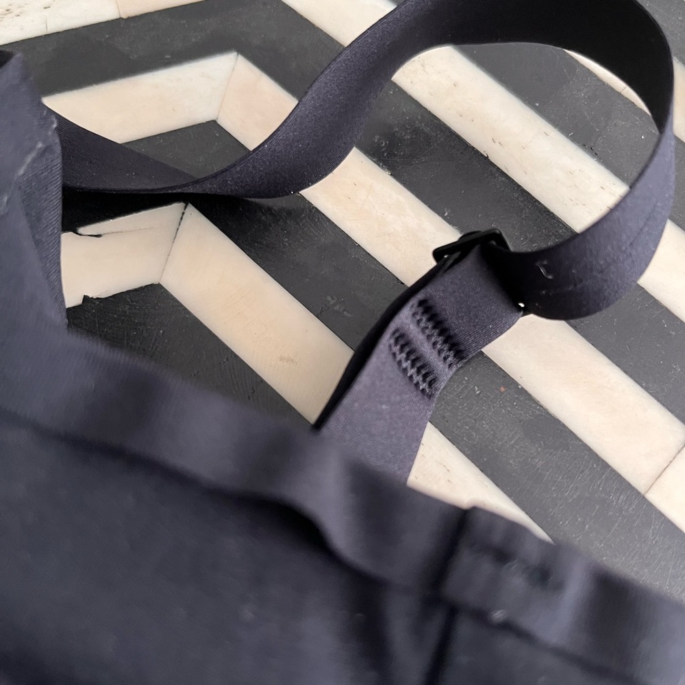 Everlane The Invisible Bra - Picture 7 of 7